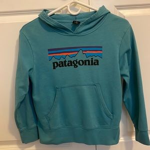 Boys Patagonia sweatshirt size M